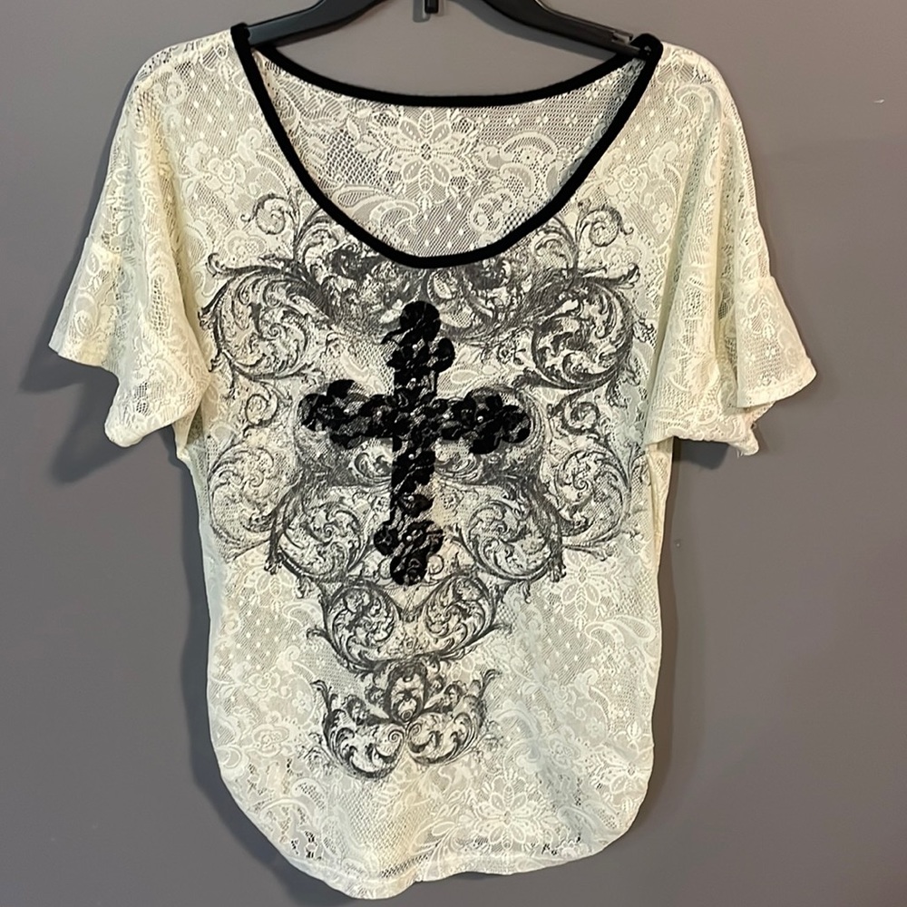 Buckle shirt